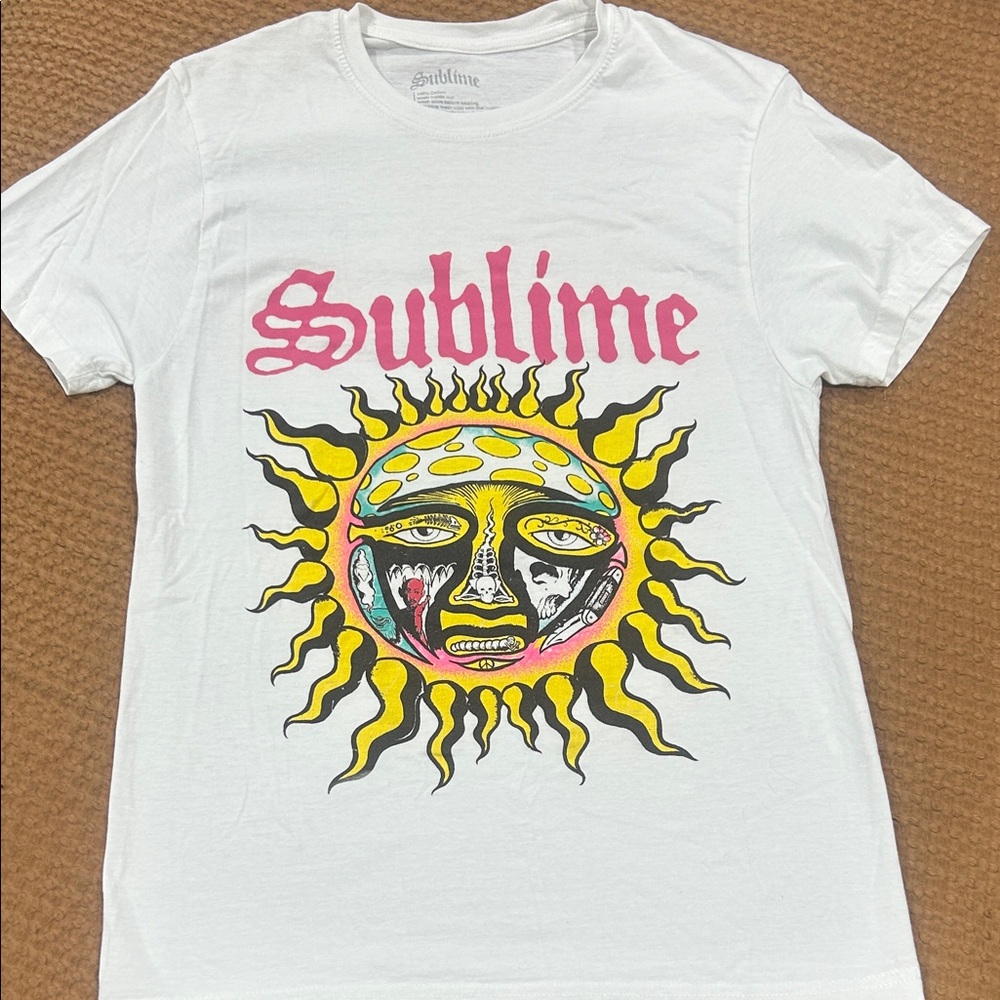 Sublime White Graphic Tee - Short Sleeve